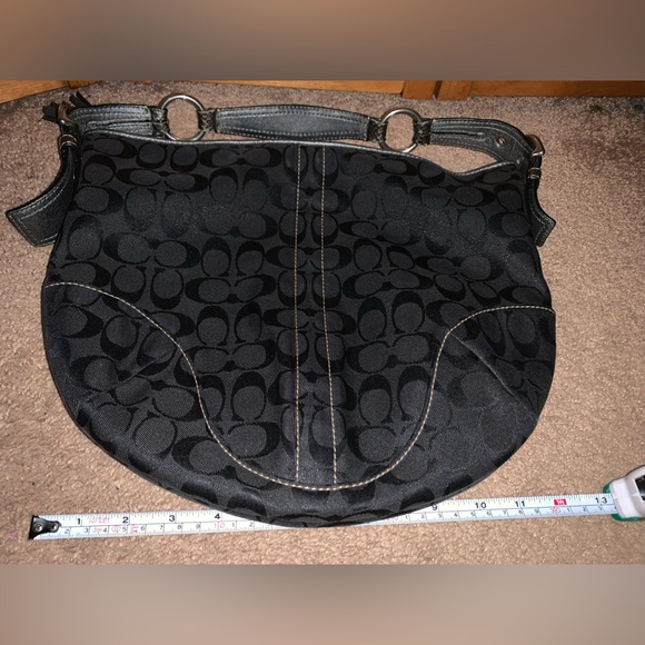 Coach tassel purse. - Picture 7 of 8